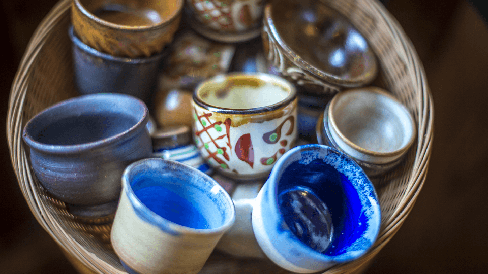 See and feel the history of yachimun pottery in Okinawa