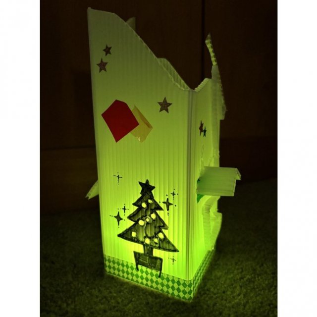 【2025】愛媛県総合科学博物館 クリスマスワークショップ「光るお城を作ろう！」