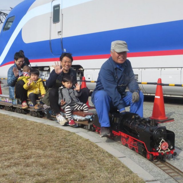 四国鉄道文化館　ミニSLミニ乗車会「芝くるり」
