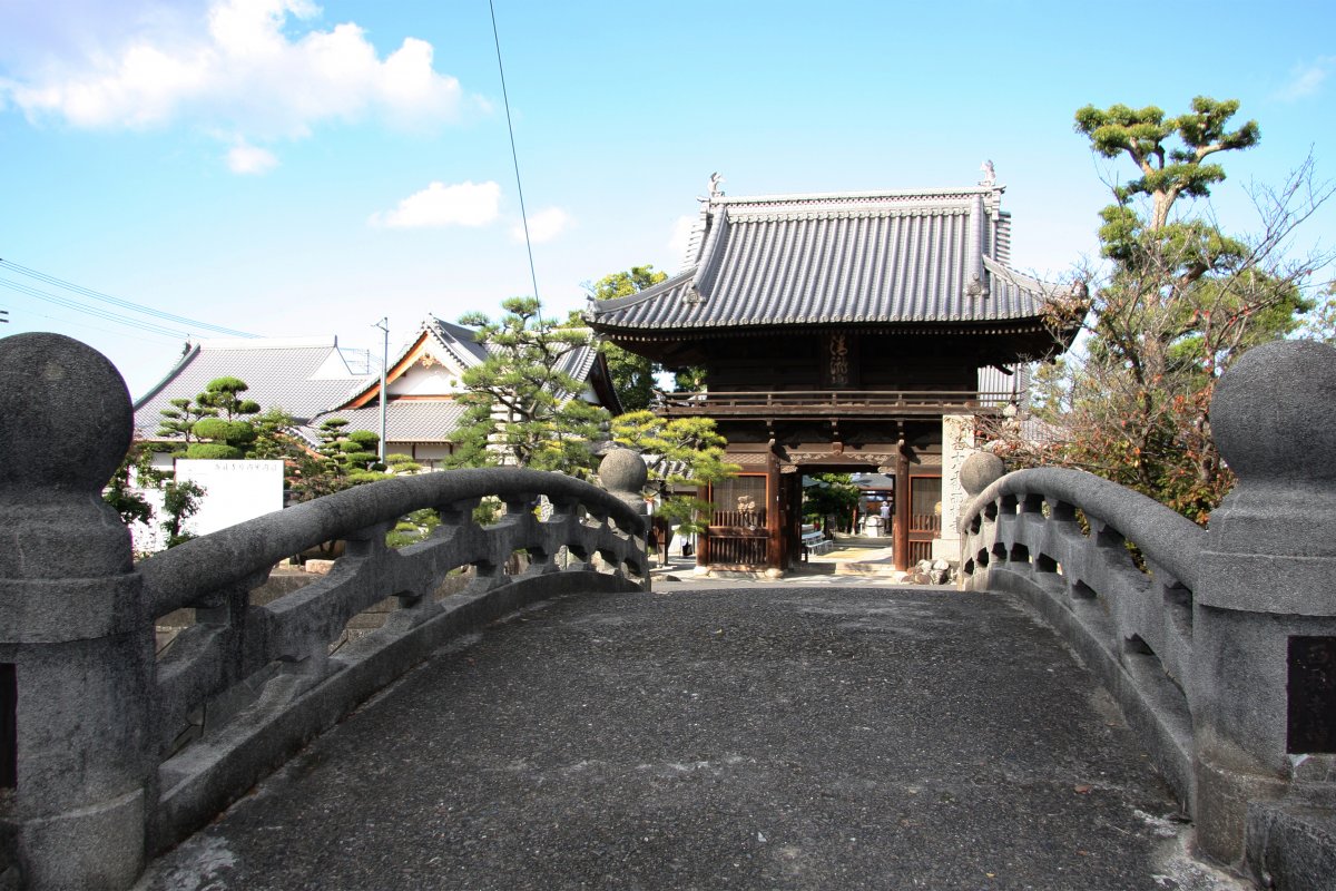 第48番札所 清滝山 安養院 西林寺｜スポット・体験｜四国のおすすめ