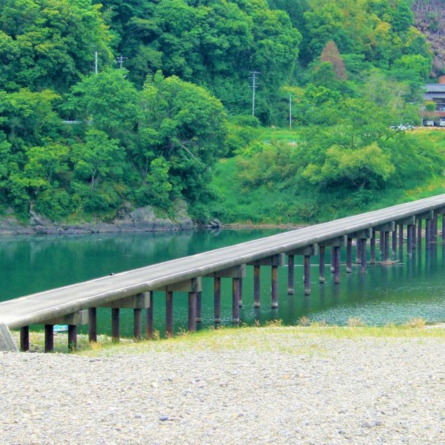 勝間沈下橋