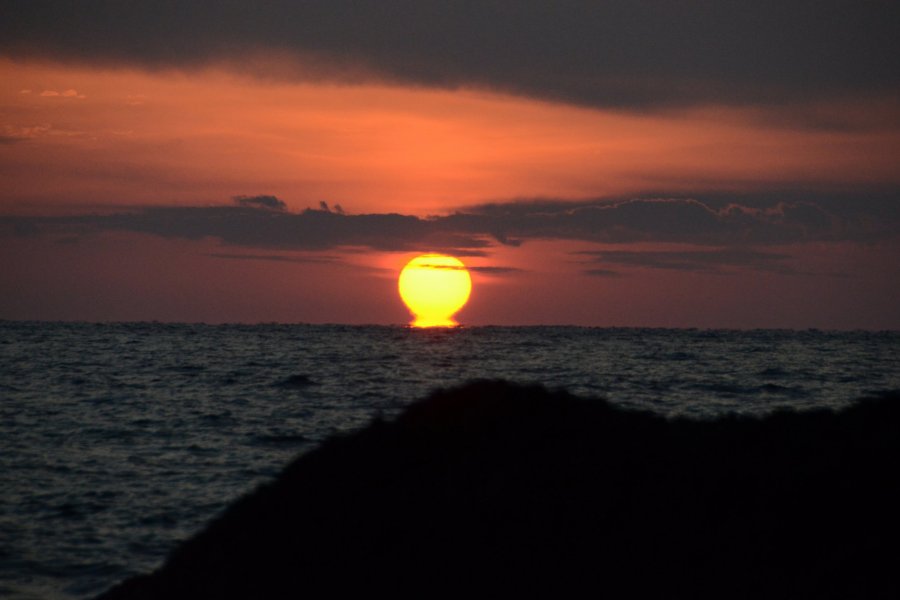 だるま朝日・だるま夕日（室戸市）｜スポット・体験｜四国のおすすめ ...