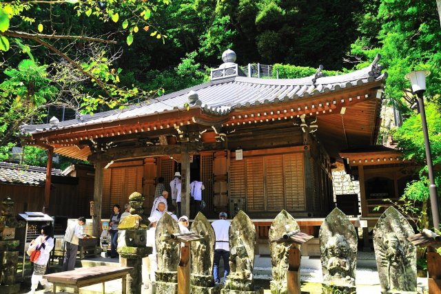 Temple 23, Yakuōji