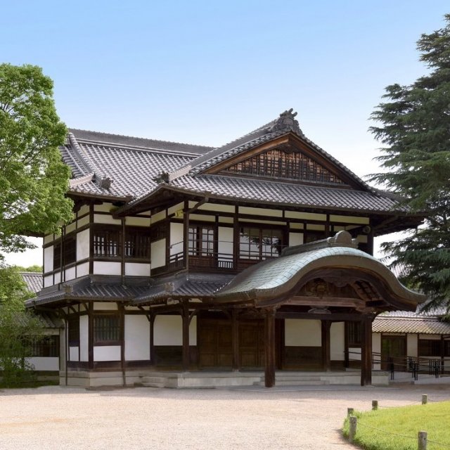 商工奨励館（栗林公園内）