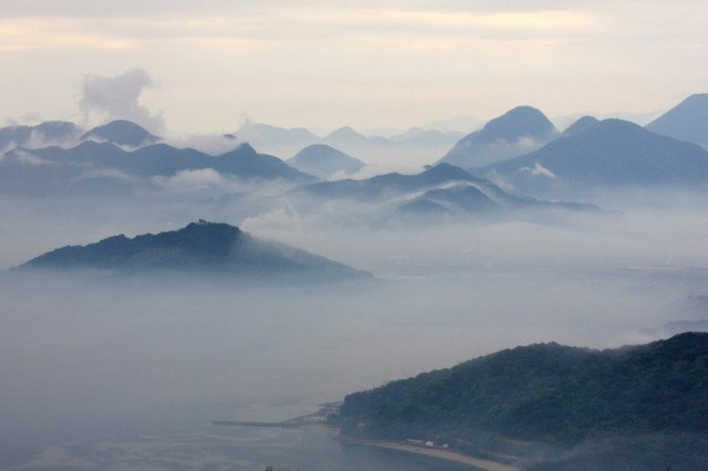 紫雲出山