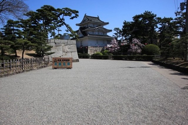 Les ruines du château de Takamatsu / Parc de Tamamo