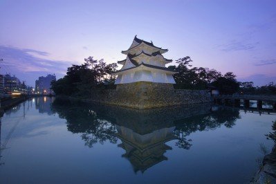 Les ruines du château de Takamatsu / Parc de Tamamo