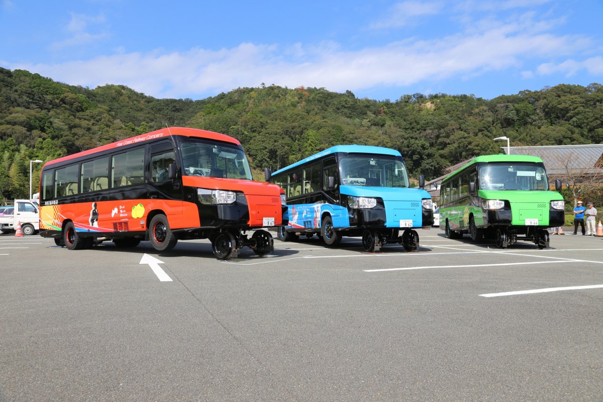 チョロQ】開封済◇ 芳しい ◇JR北海道【デュアルモードビークル