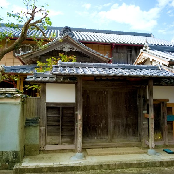 谷屋（たんにゃ）