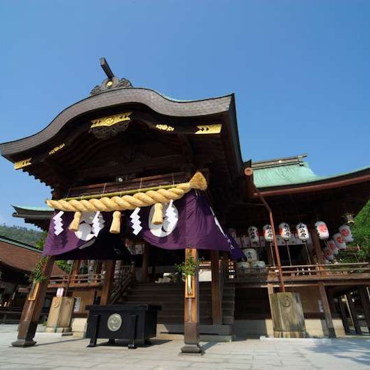 石清尾八幡宮