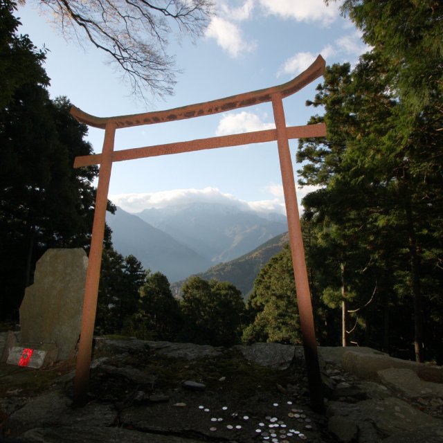 石鈇山 横峰寺