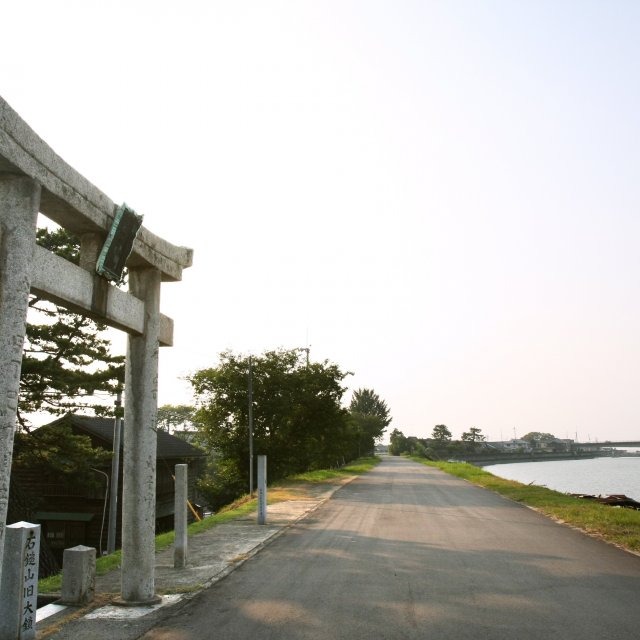 嘉母神社