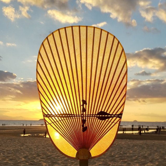 Eco-friendly bamboo fan-making experience