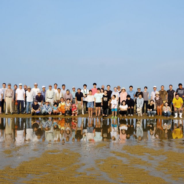 A place not only for spectacular photos but also for socialising. 'Chichibu no Kai' clean-up activities