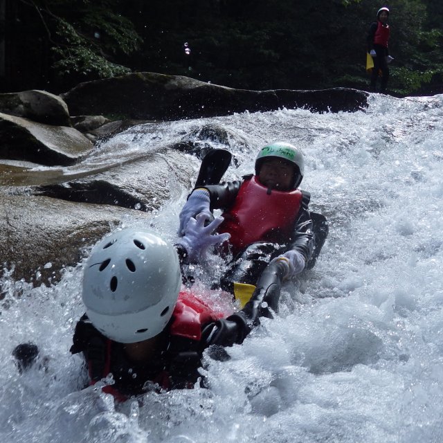 Canyoning (gorge de Nametoko)