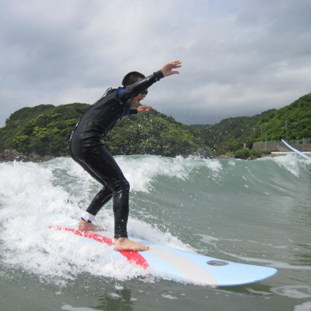 Surfing Experience in Minami-Awa, with beautiful coastline and magnificent scenery.
