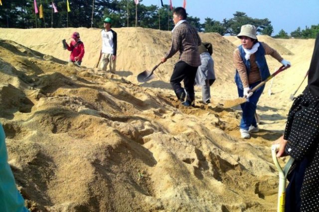 銭形砂絵「寛永通宝」（琴弾公園内）