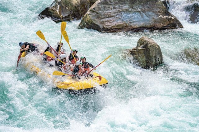 Oboke-Koboke / Yoshino River Rafting（Water sport）