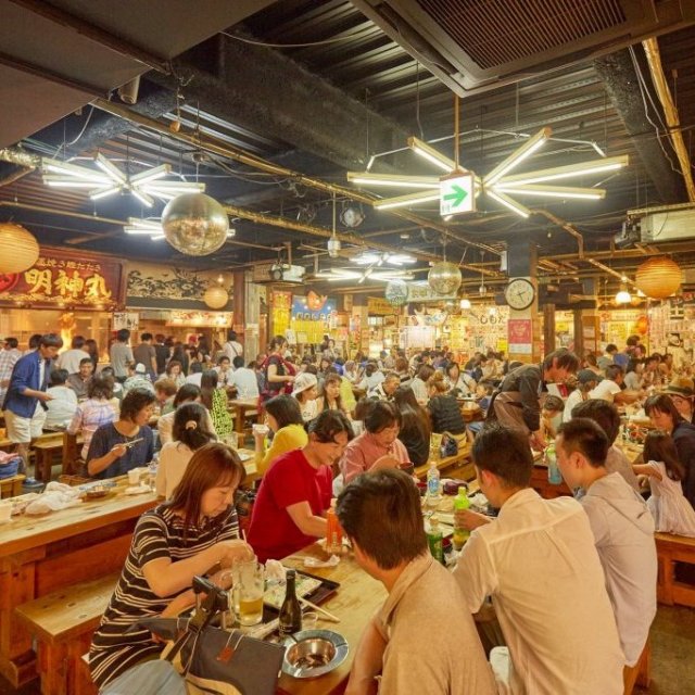 品嚐當地市場美食與天守閣、遊街之旅
