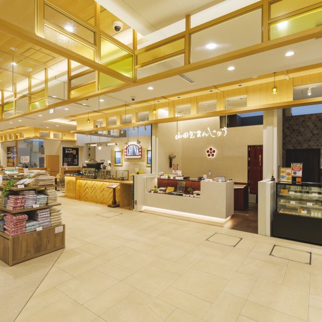JR Matsuyama stationDandan-dori