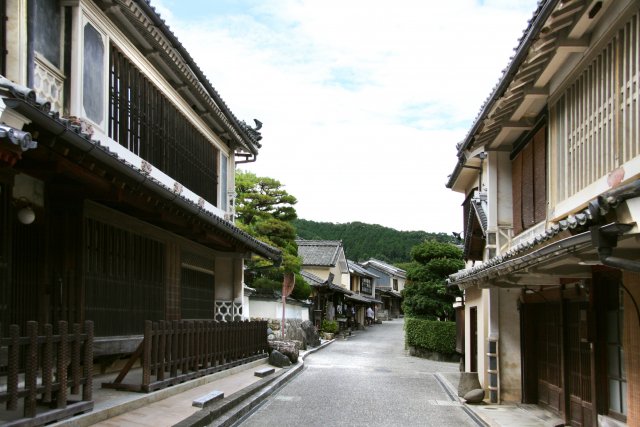 八日市・護国の町並み