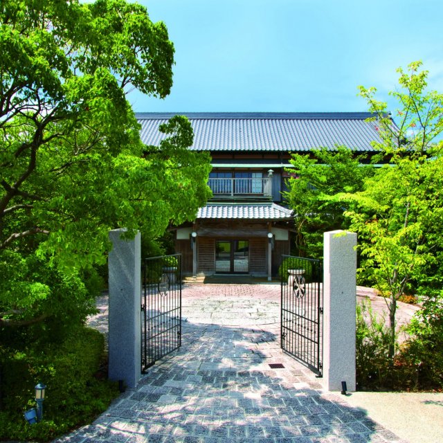 樫野倶楽部（登録有形文化財 樫野邸 ほか）