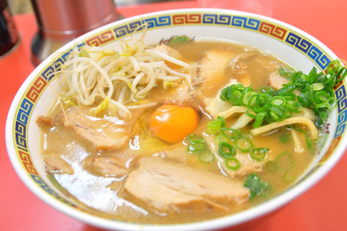 徳島ラーメンの魅力を徹底解剖！歴史から美味しい食べ方までご紹介！