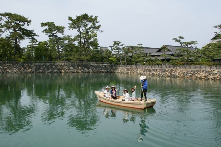 水城の堀で城舟体験